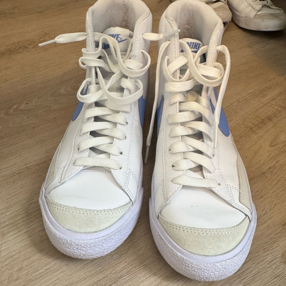 Nike White and Blue High-Tops